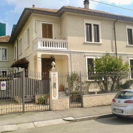 Re Monza Appartamenti In Villa Comodi Per Milano Εξωτερικό φωτογραφία